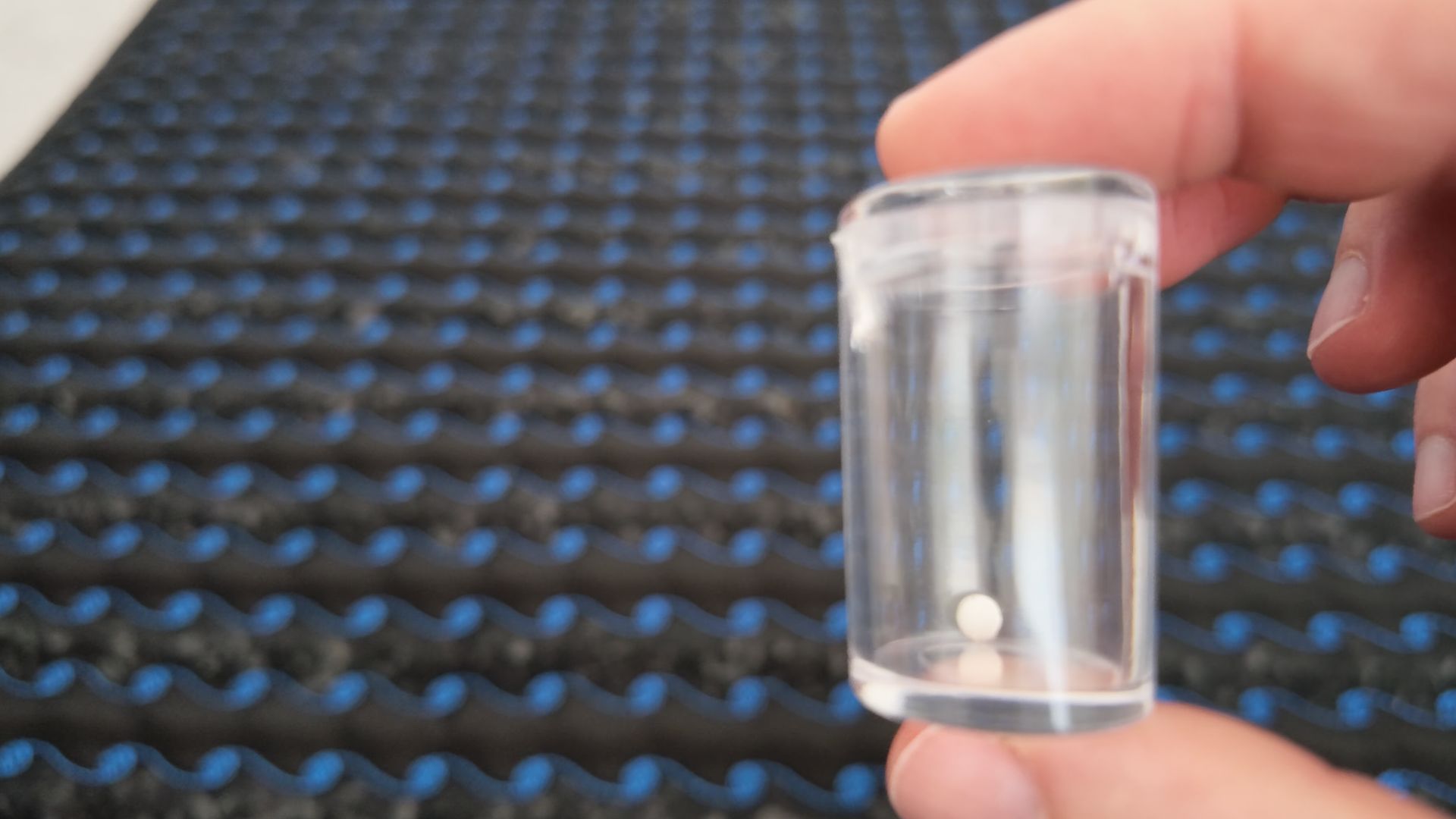 Magnet tester demonstrating the pulsing magnetic field strength across the mat