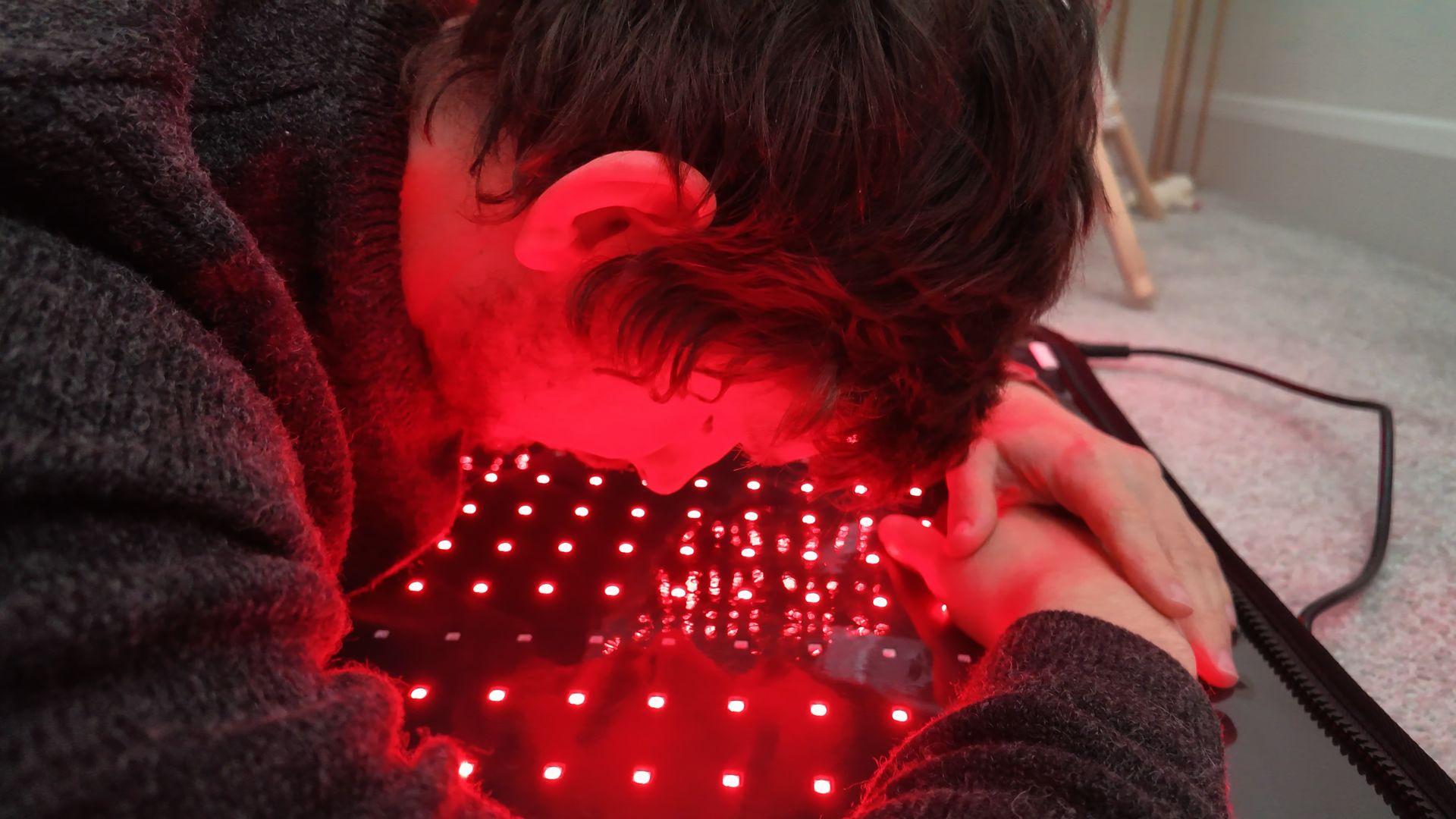Targeted red light spot treatment directly targeting face and joint recovery